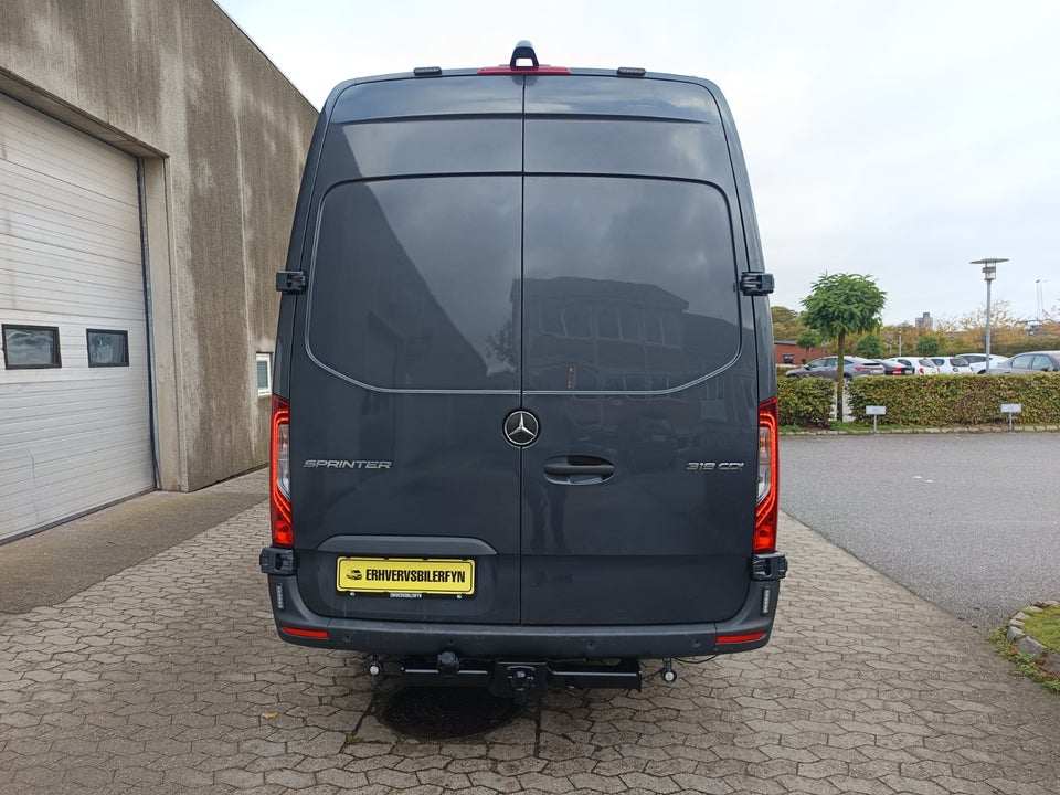 Mercedes Sprinter 319 2,0 CDi A3 Kassevogn aut. RWD
