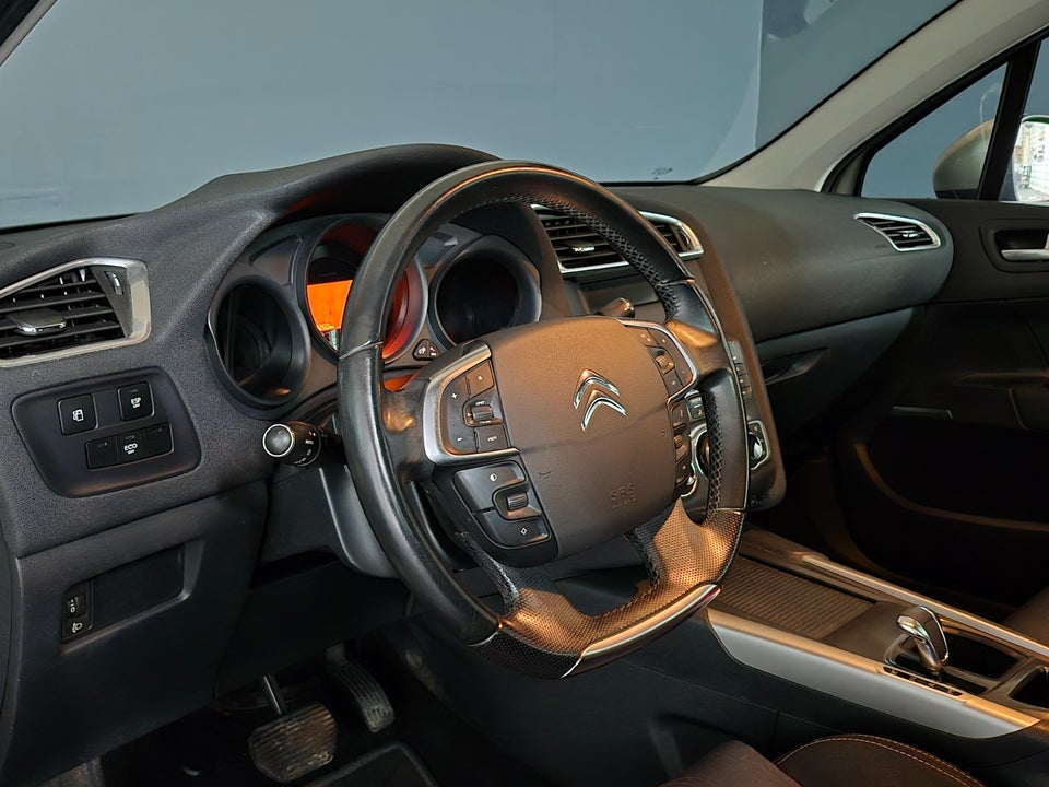 Citroën C4 1,6 e-HDi 112 Seduction E6G 5d