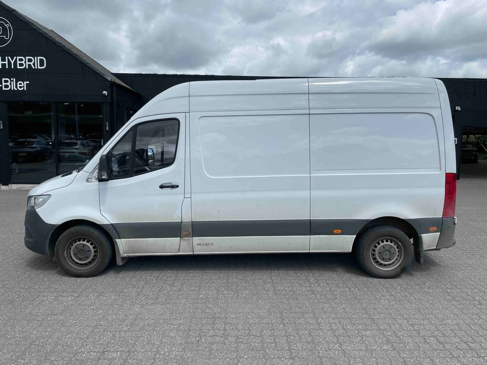 Mercedes Sprinter 214 2,2 CDi A2 Kassevogn aut. FWD