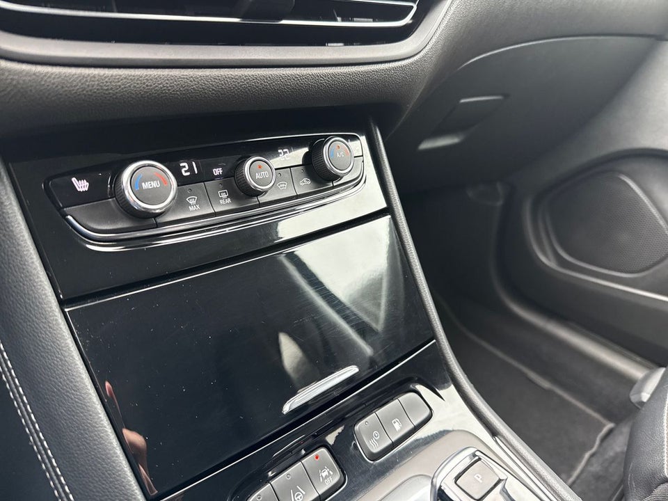Opel Grandland 1,6 Hybrid Ultimate aut. 5d