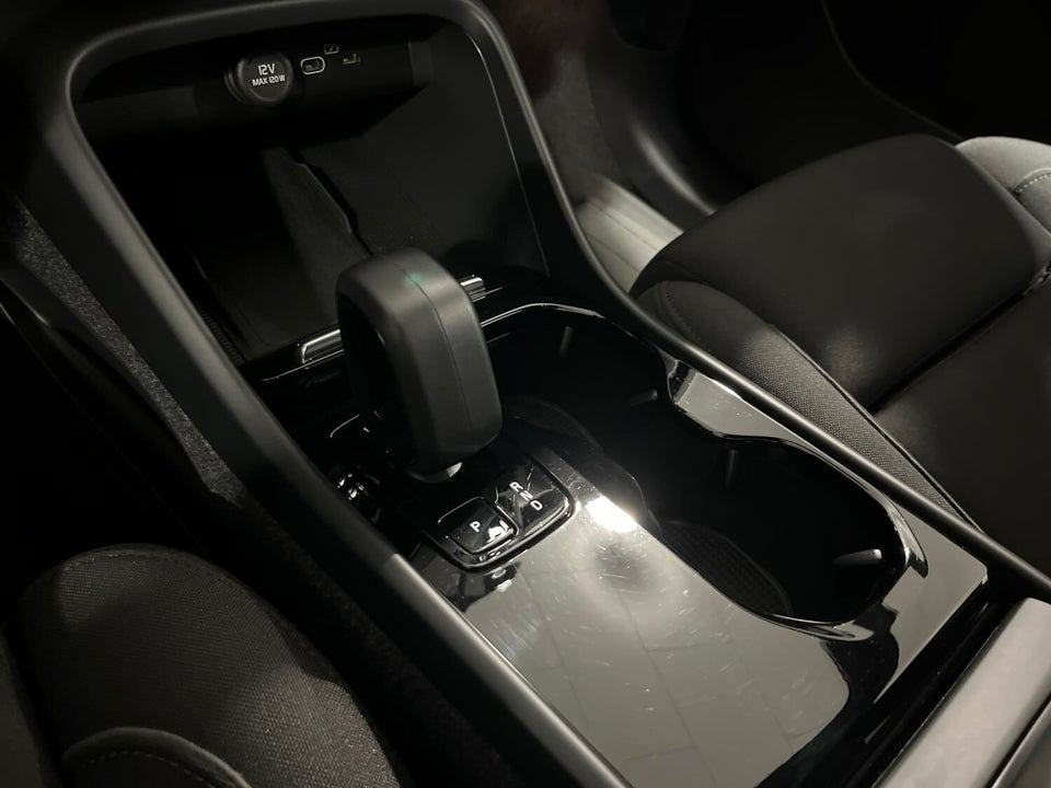 Volvo XC40 ReCharge Extended Range Plus 5d