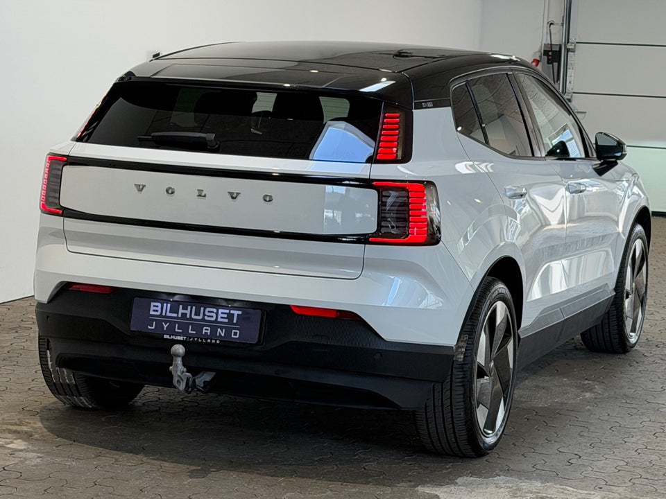 Volvo EX30 Extended Range Plus 5d