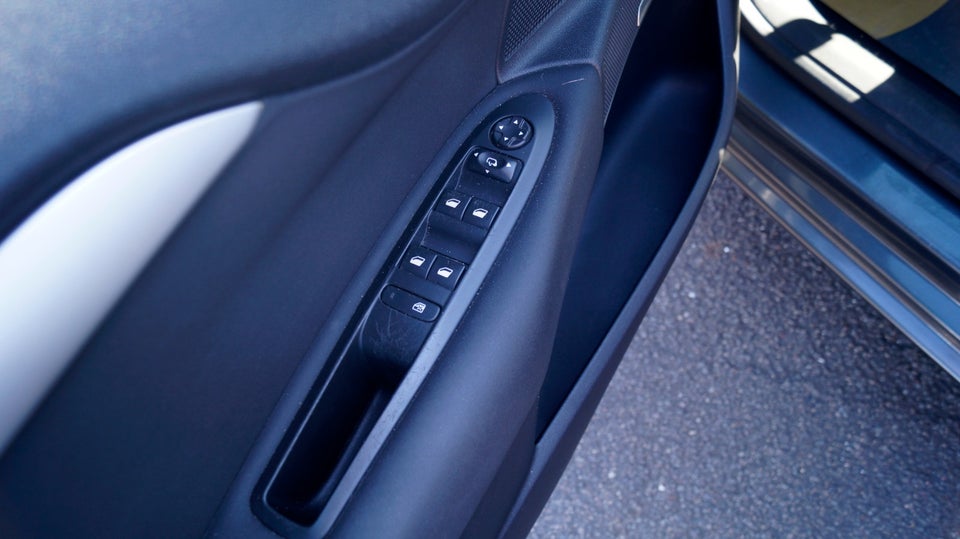 Citroën C4 1,6 e-HDi 115 Seduction 5d