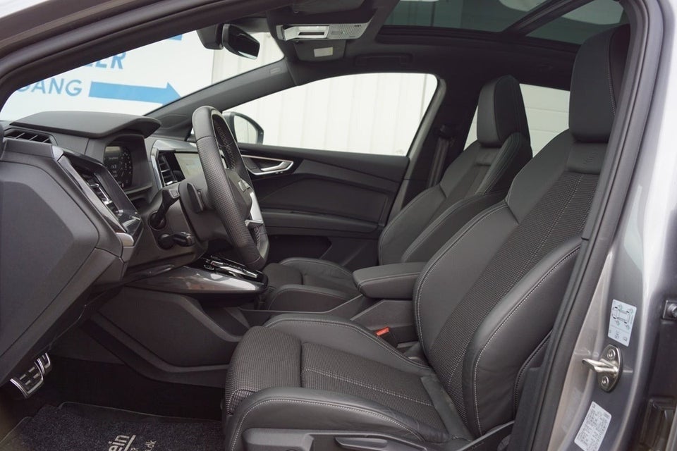 Audi Q4 e-tron 45 S-line 5d