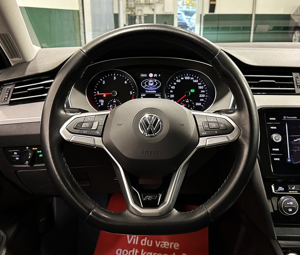 VW Passat 2,0 TDi 150 R-line DSG 4d
