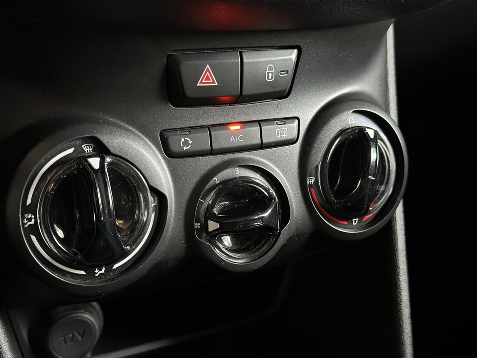 Peugeot 208 1,0 VTi Access 5d