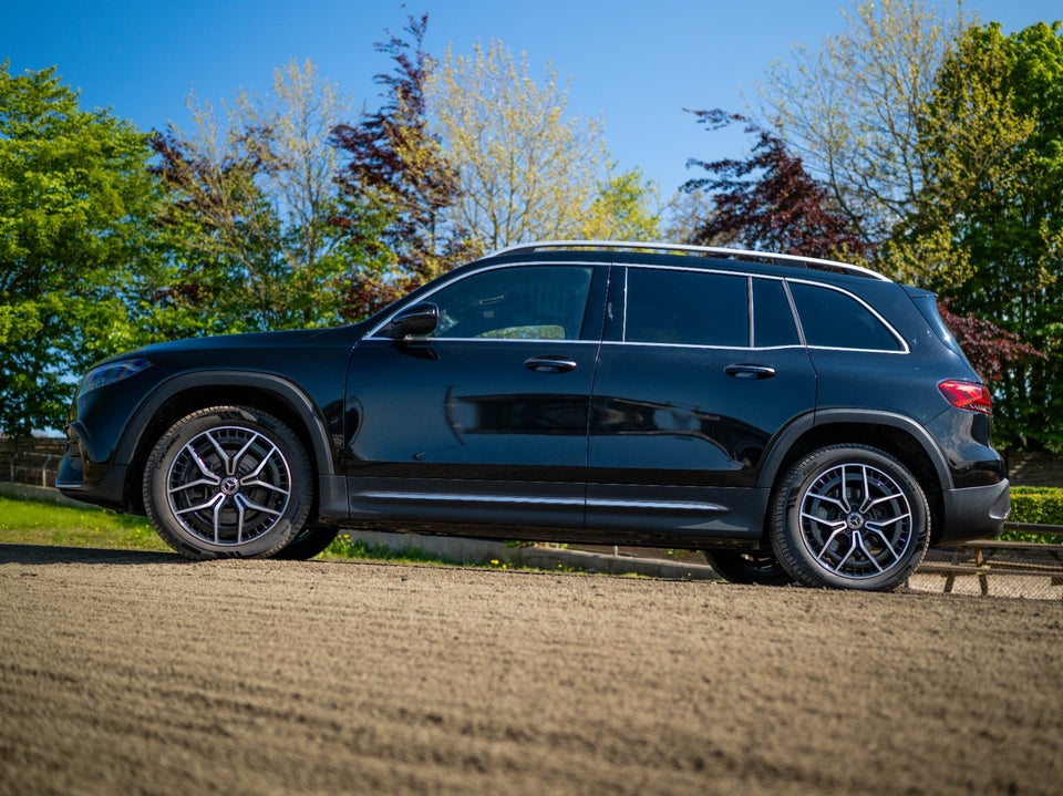 Mercedes EQB300 AMG Line 4Matic 5d