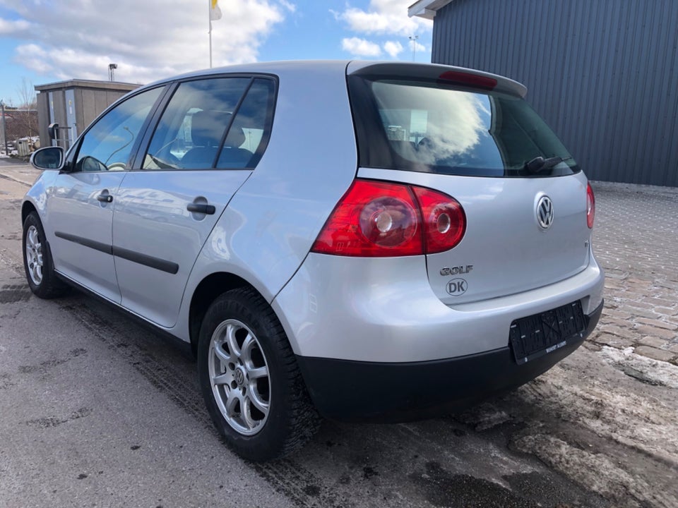 VW Golf V 1,6 Comfortline 5d