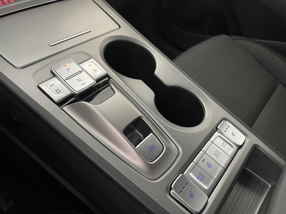 Hyundai Kona 64 EV Essential 5d