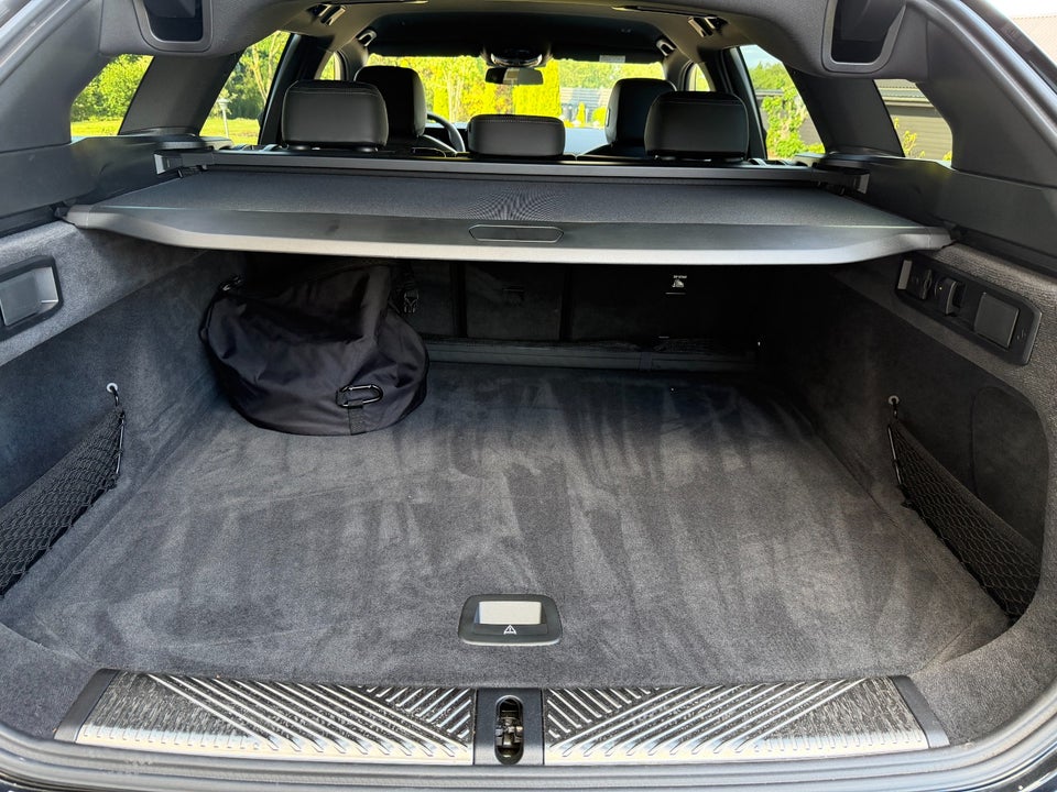 BMW i5 eDrive40 Touring Supercharged 5d