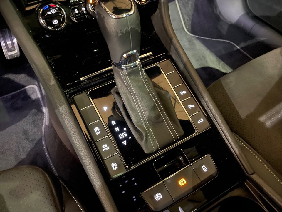 Skoda Superb 2,0 TDi 190 Sportline Combi DSG 5d