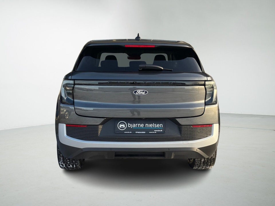 Ford Explorer 82 Premium Extended Range 5d