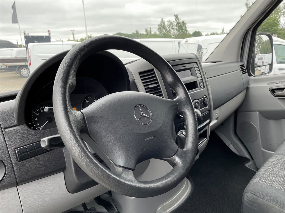 Mercedes Sprinter 211 2,2 CDi R2 Kassevogn 5d