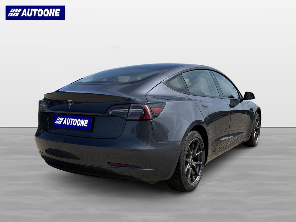 Tesla Model 3 Long Range AWD 4d