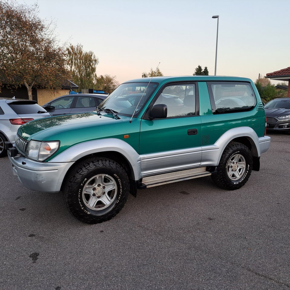 Toyota Land Cruiser 3,0 TD Van 4x4 Van 3d