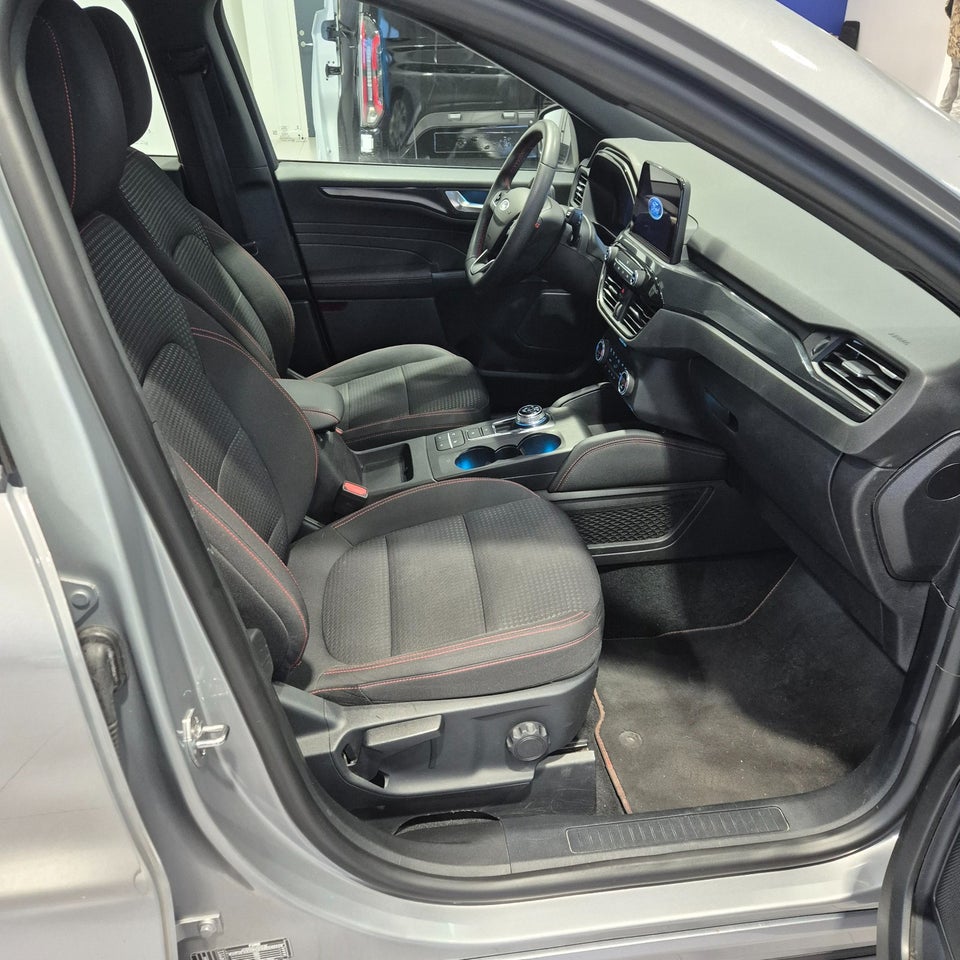 Ford Kuga 2,5 PHEV ST-Line CVT 5d