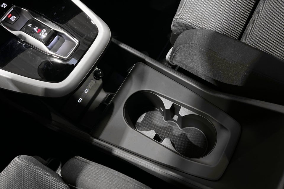 Audi Q4 e-tron 45 Progress 5d