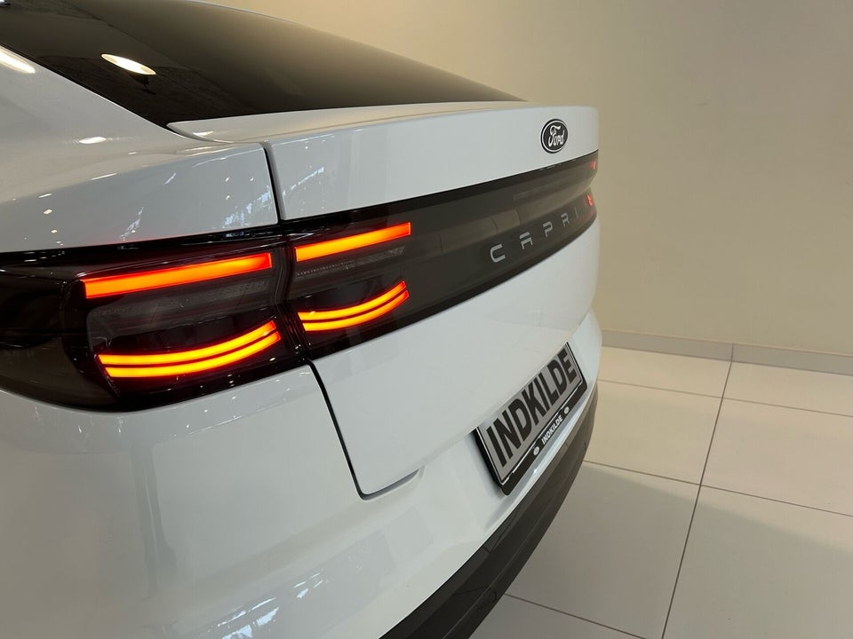 Ford Capri 77 Select Extended Range 5d