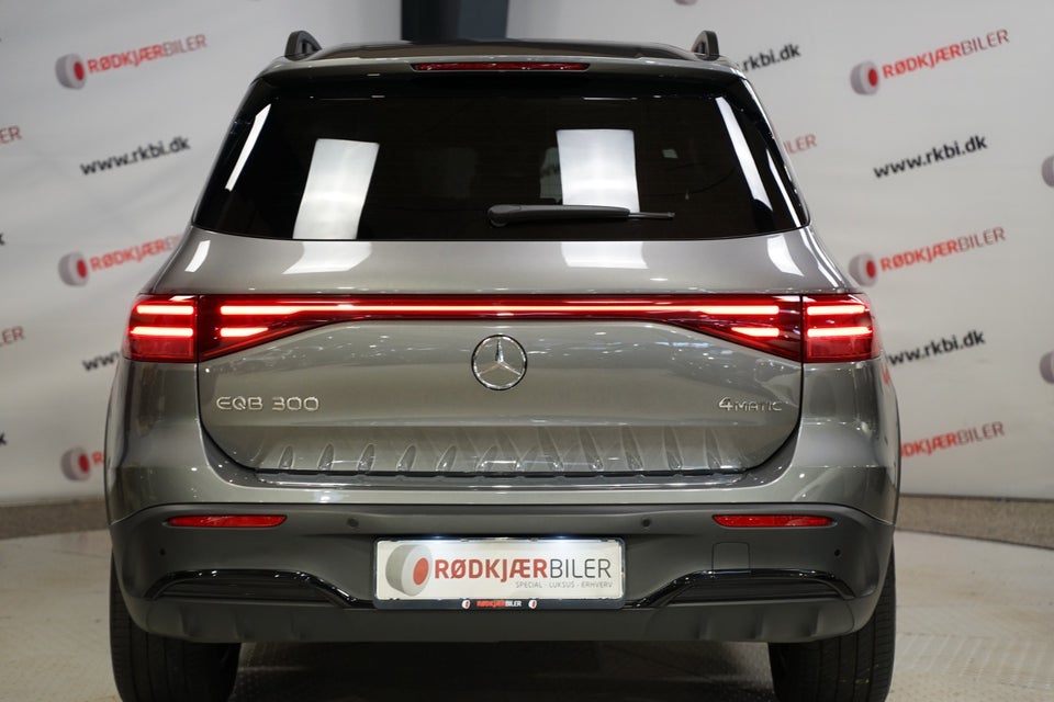 Mercedes EQB300 AMG Line 4Matic 5d