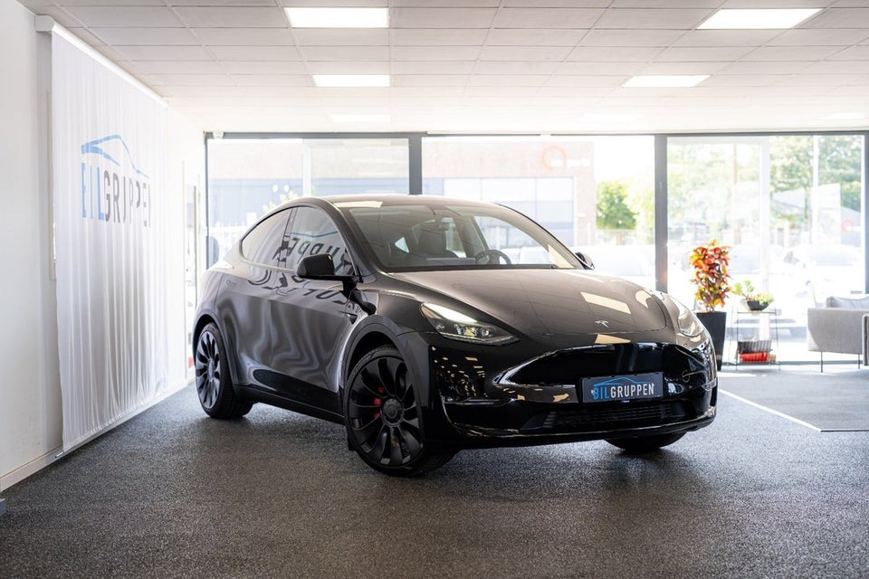 Tesla Model Y Performance AWD 5d