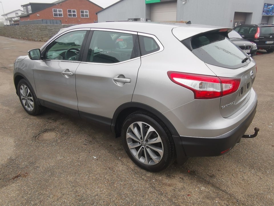 Nissan Qashqai 1,2 Dig-T 115 Visia 5d