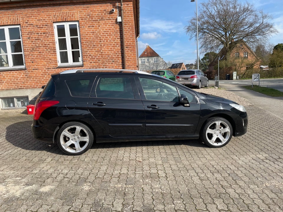 Peugeot 308 1,6 HDi 112 Sportium SW 7prs 5d