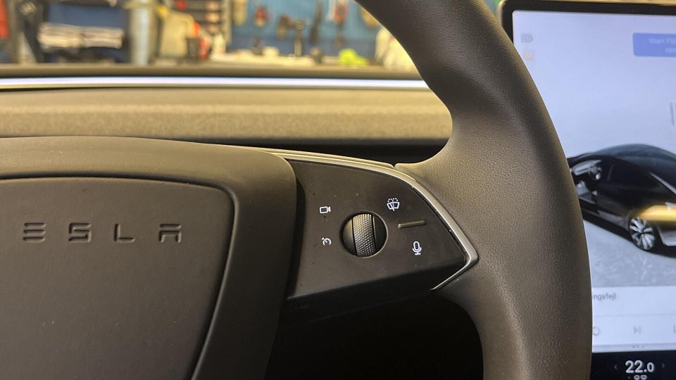 Tesla Model 3 RWD 4d