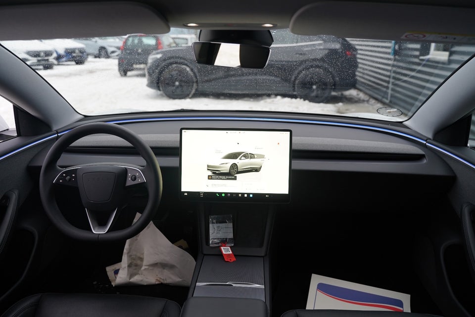 Tesla Model 3 RWD 4d