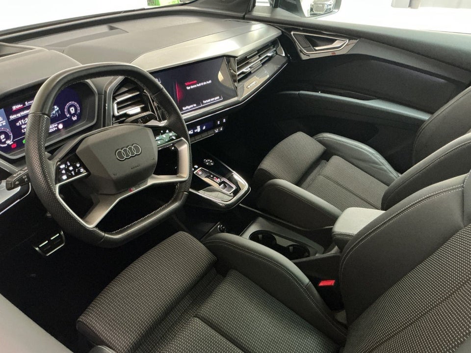 Audi Q4 e-tron 50 S-line quattro 5d