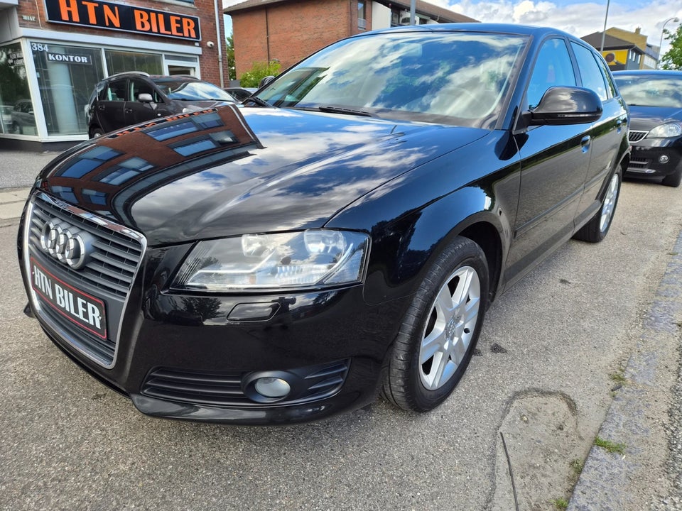Audi A3 1,6 Ambiente Sportback 5d
