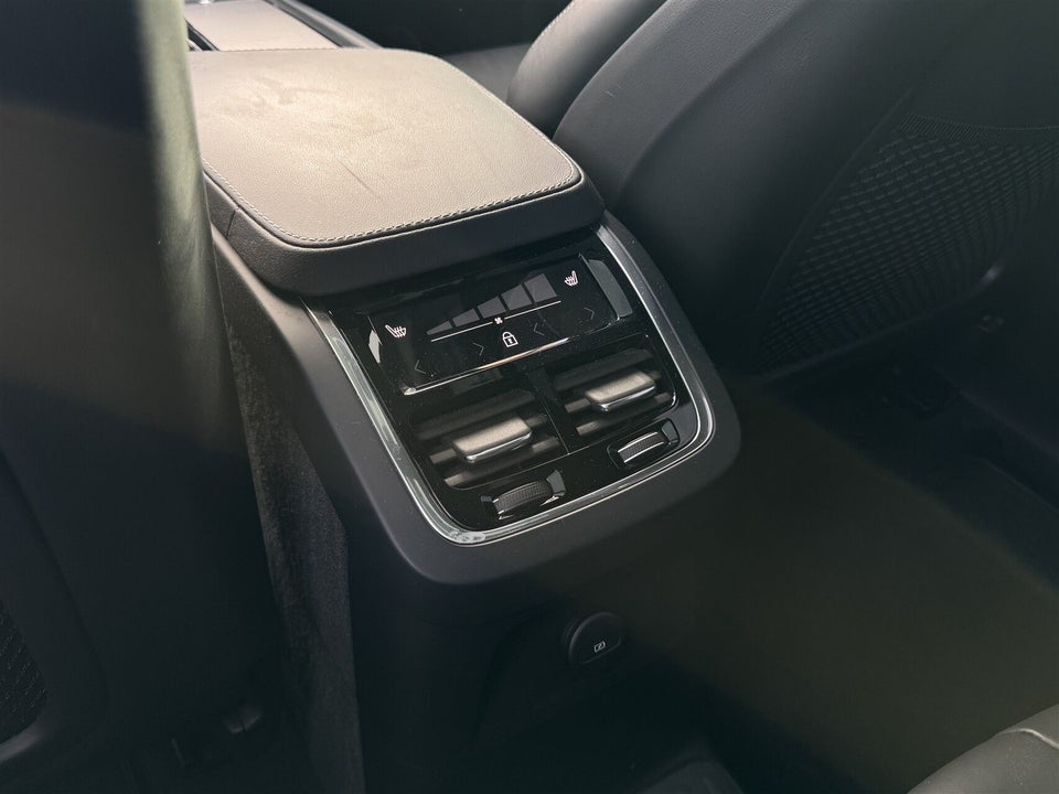 Volvo XC90 2,0 T8 ReCharge Ultimate Dark aut. AWD 7prs 5d