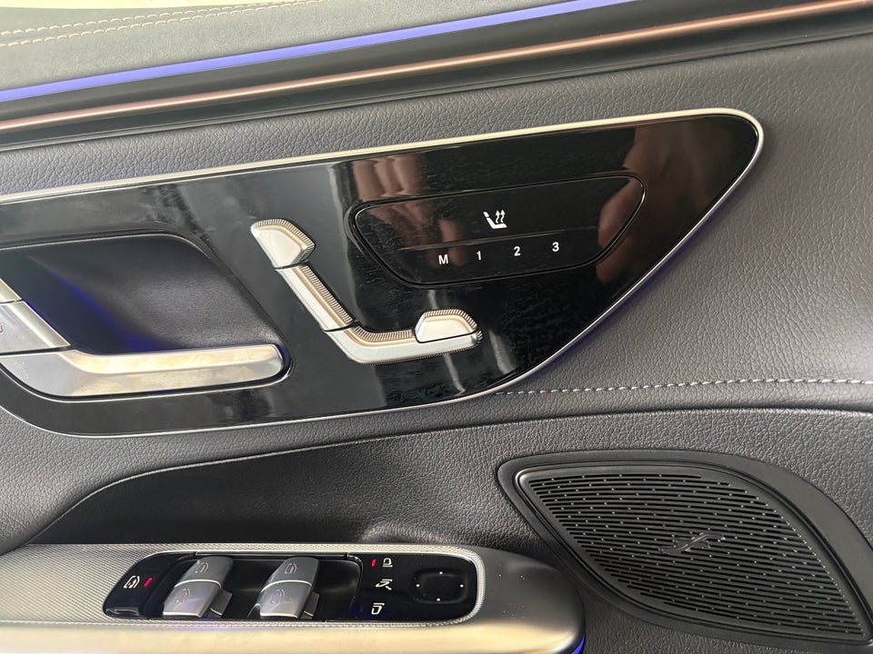 Mercedes EQE300 Electric Art 4d