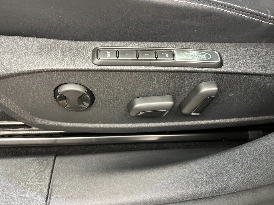 Ford Explorer 77 Premium Extended Range 5d