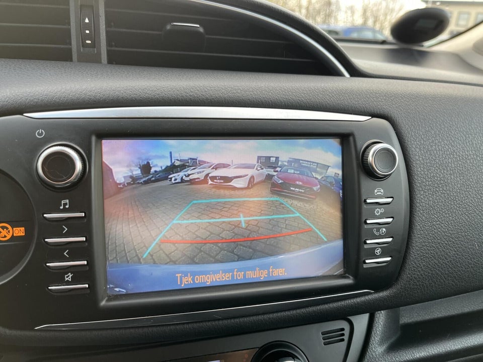 Toyota Yaris 1,5 Hybrid H3 Premium e-CVT 5d