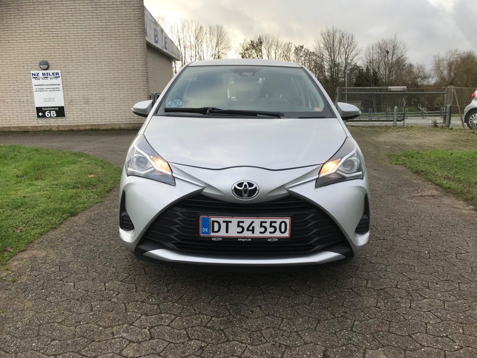 Toyota Yaris 1,0 VVT-i T2 5d