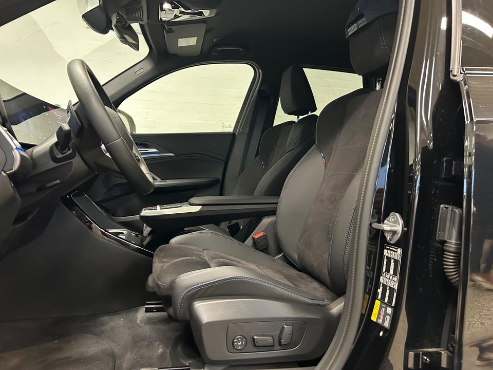 BMW iX1 xDrive30 Fully Charged M-Sport 5d