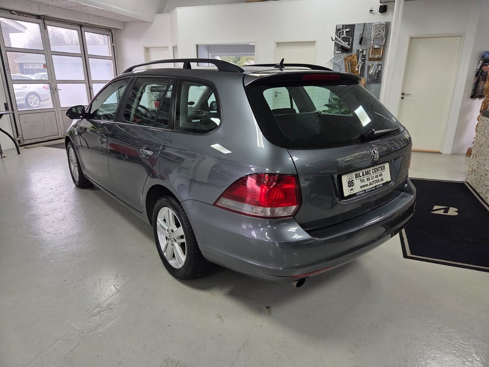 VW Golf VI 1,6 TDi 105 Match Variant BMT 5d