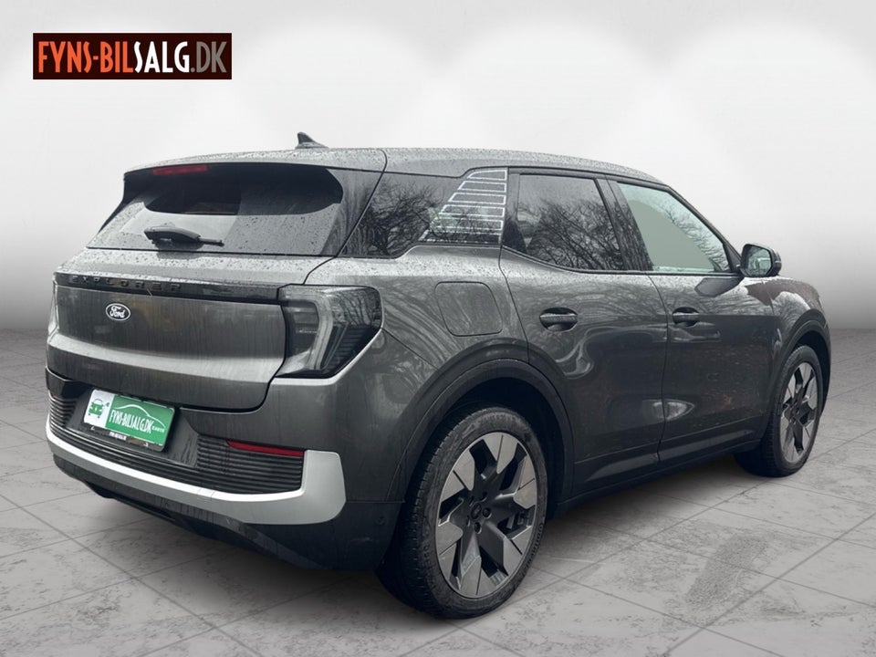 Ford Explorer 82 Premium Extended Range 5d