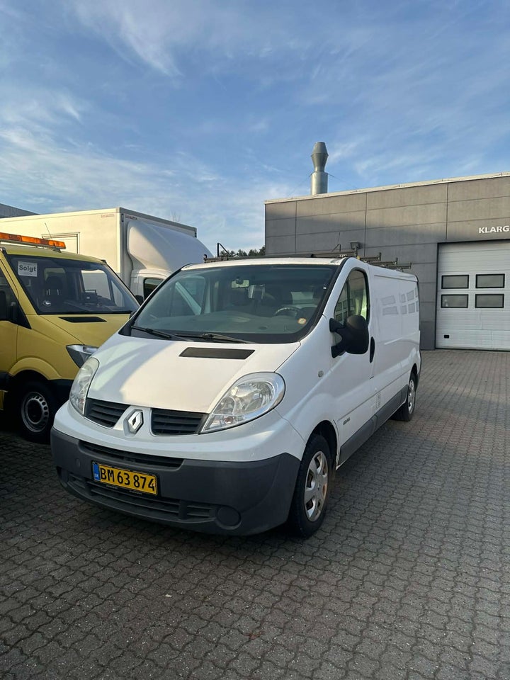 Renault Trafic T29 2,0 dCi 115 L2H1 4d