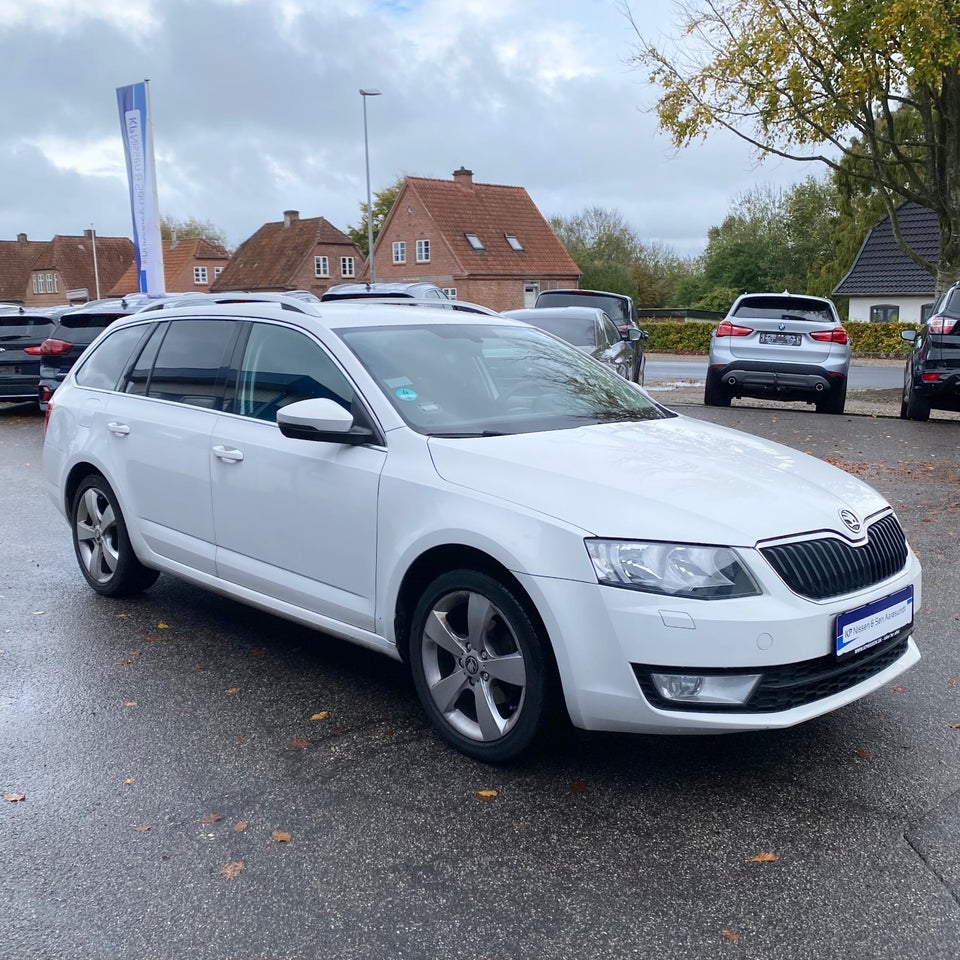 Skoda Octavia 1,2 TSi 105 Elegance Combi 5d