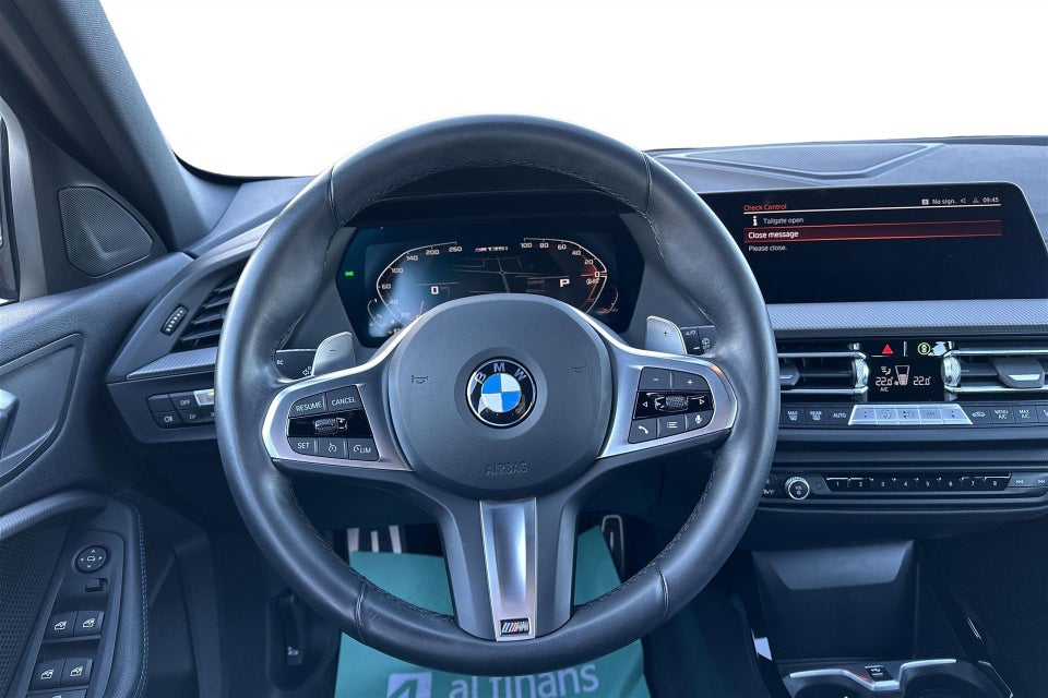 BMW M135i 2,0 Connected xDrive aut. 5d