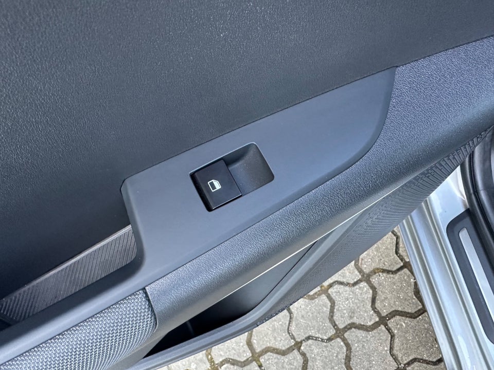 Kia Niro 64 EV Upgrade 5d