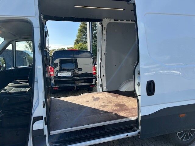 Iveco Daily 3,0 35S21 12m³ Van AG8