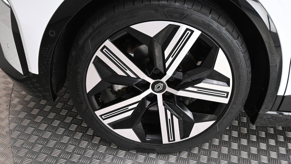 Renault Megane E-Tech 60 Iconic 5d