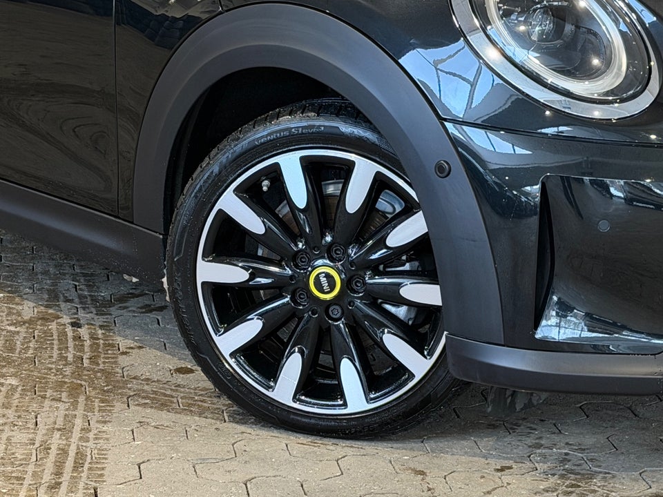 MINI Cooper SE Yours Trim 3d