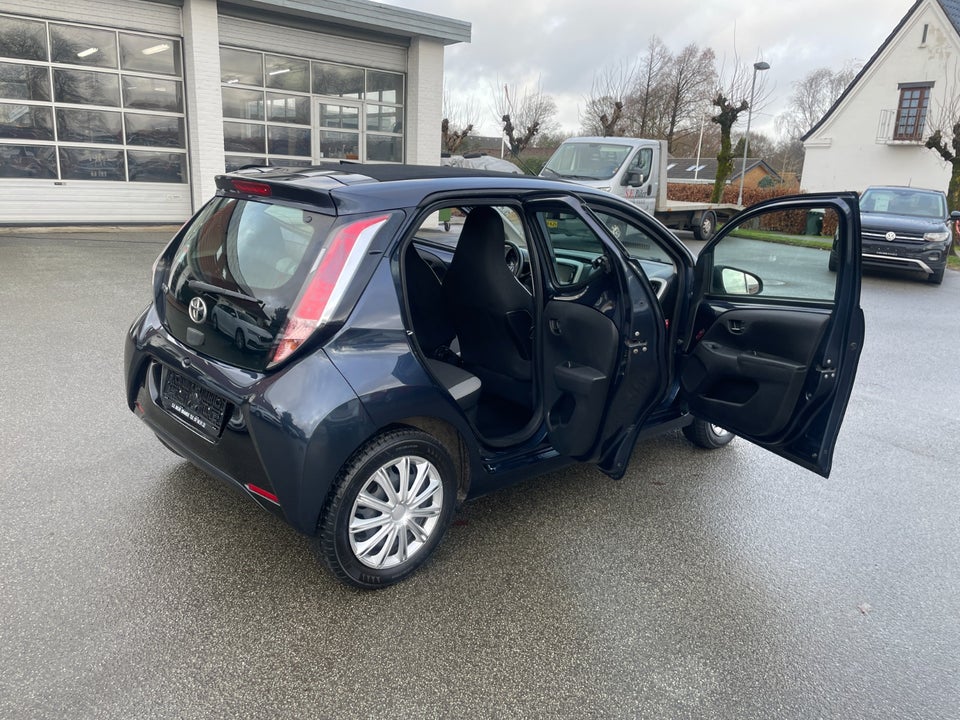 Toyota Aygo 1,0 VVT-i x-sky 5d