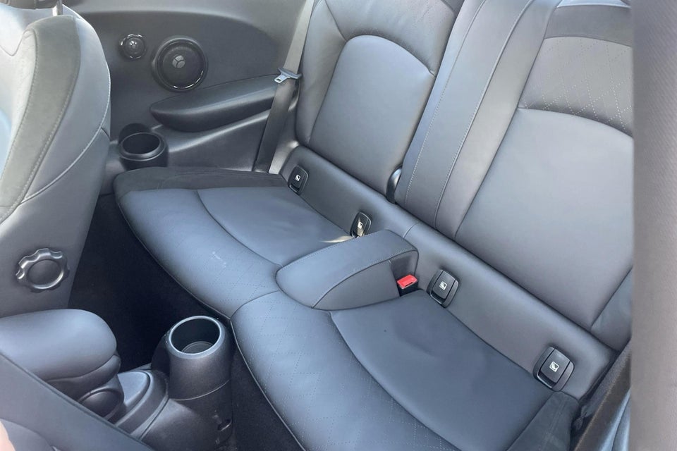 MINI Cooper SE Maximise 3d