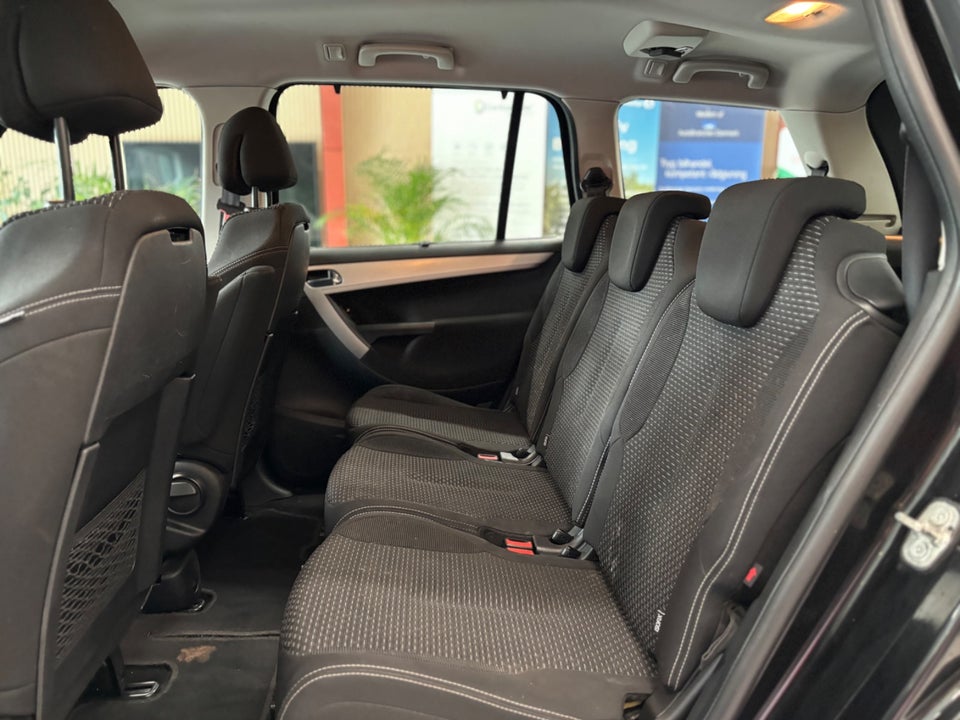 Citroën Grand C4 Picasso 1,8 16V 7prs 5d