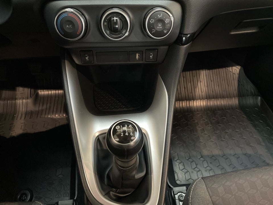 Toyota Yaris 1,5 Active 5d