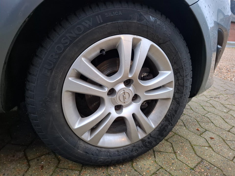 Opel Corsa 1,0 12V Enjoy 5d